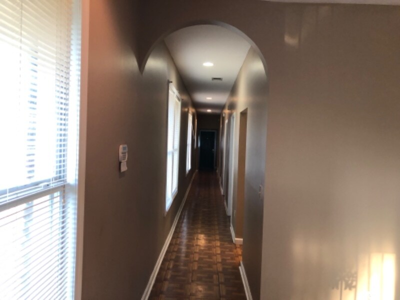 Building Photo - 1102 College St