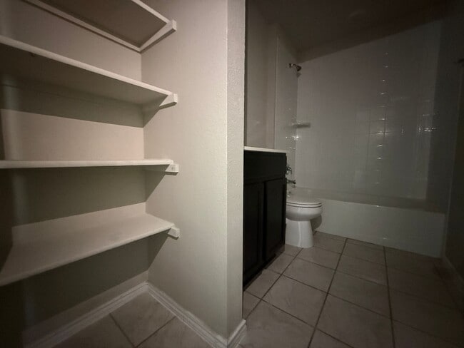 Building Photo - 5701 Madelyn Dr