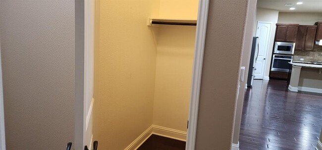 Building Photo - 12624 Cricoli Dr