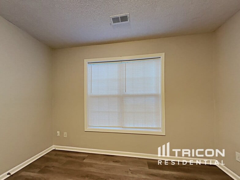 Building Photo - 125 Gingercake Ct
