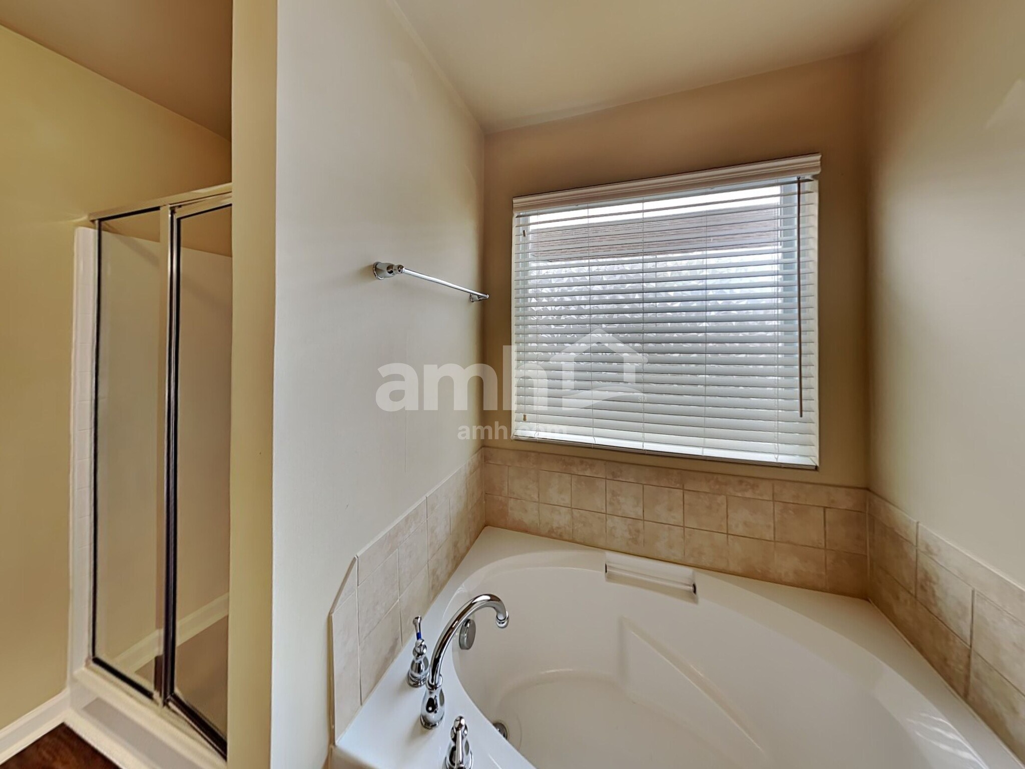 Building Photo - 2128 Branch Oak Trl