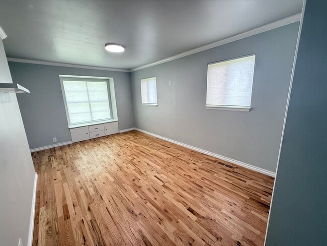 Building Photo - Broken Arrow Fully Remodeled Dream Home 3 Bedroom