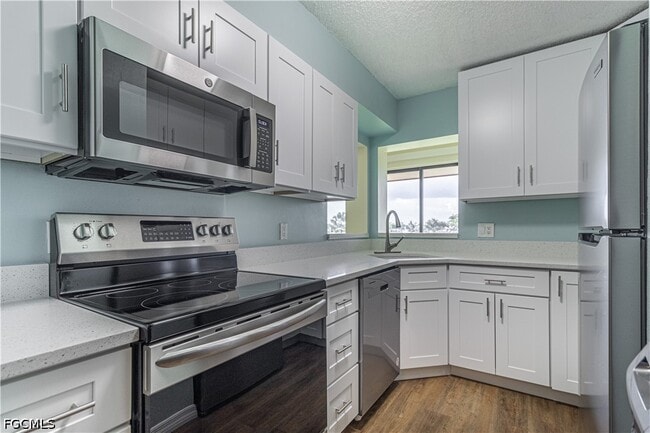 Building Photo - 7410 Lake Breeze Dr