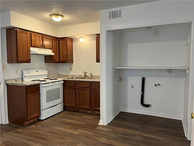 Building Photo - 7830 Means Ave