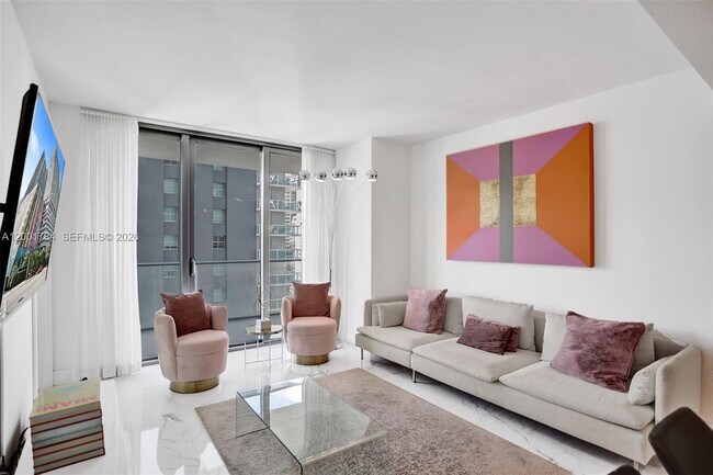 Building Photo - 1300 S Miami Ave