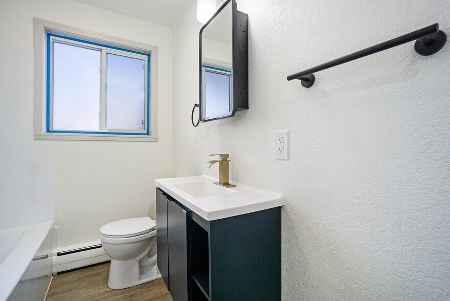 Building Photo - 1108-1110 Ponderosa Dr