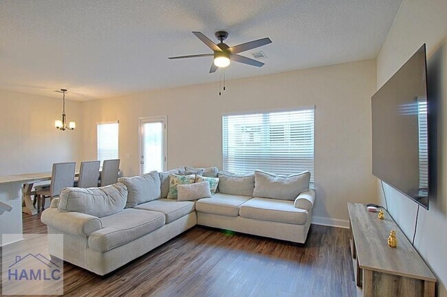 Building Photo - 681 Abode Ave