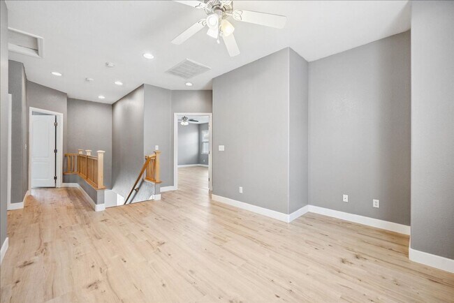 Building Photo - 5457 Shennecock Way