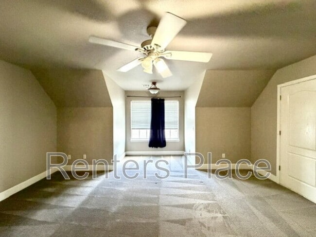 Building Photo - 3827 W Canton St