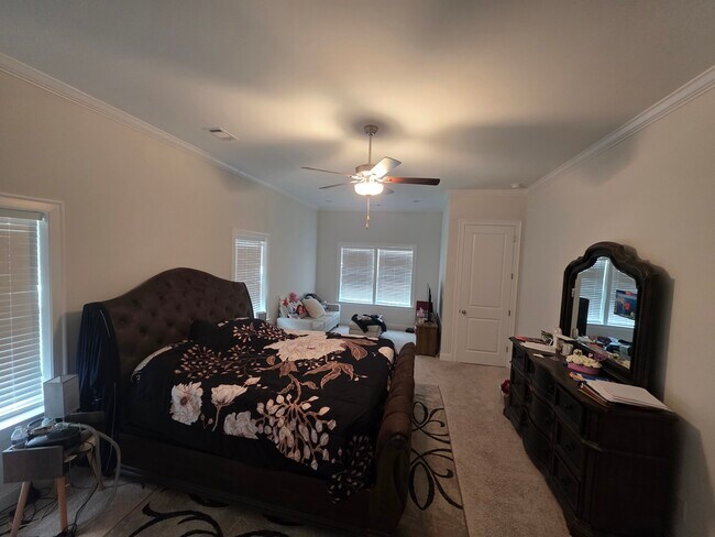 Building Photo - 432 Setter Trail