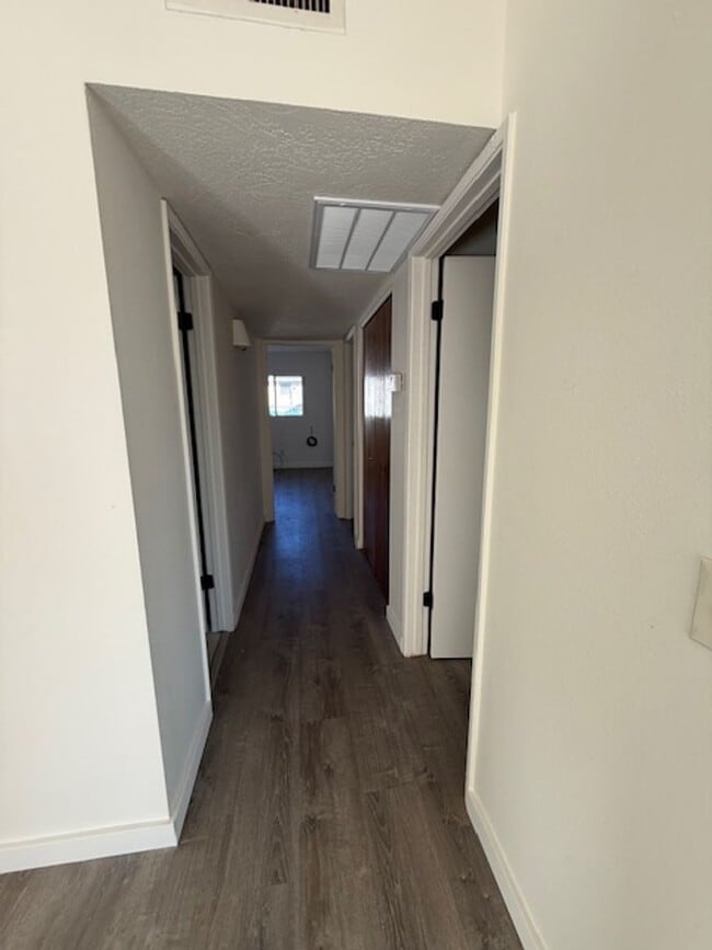 Building Photo - Price Reduced Completely remodeled and beautiful 2 Bedroom apartment available - Contact Property...