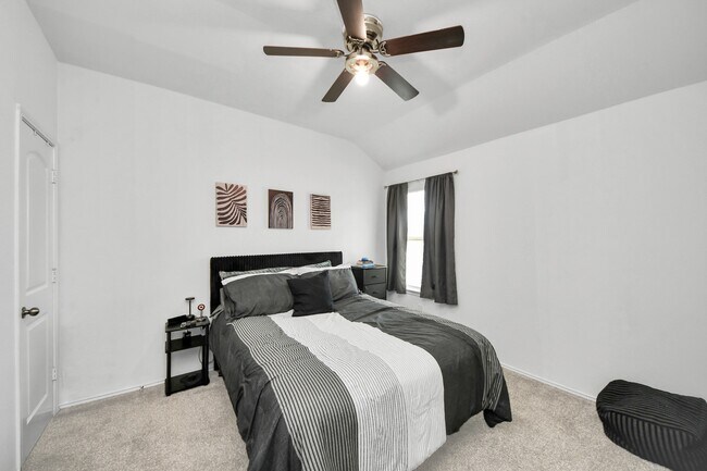Building Photo - 22939 San Giorgio Ct