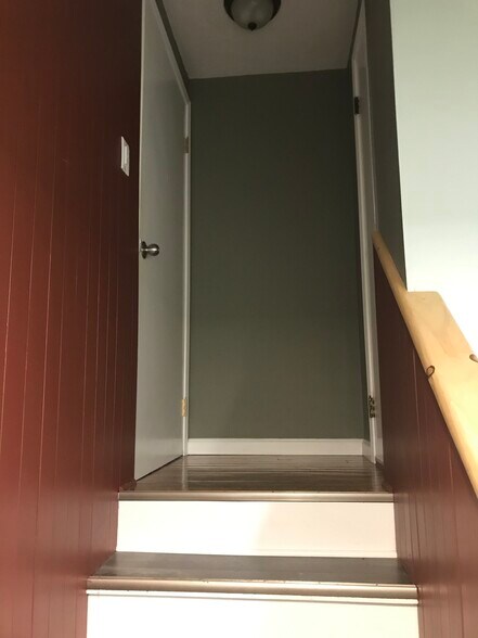 Building Photo - 11220 Vista Dr