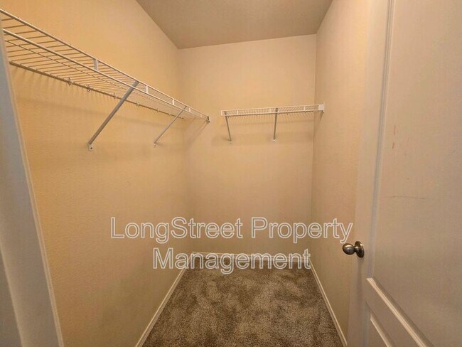 Building Photo - 4437 Creel Ave