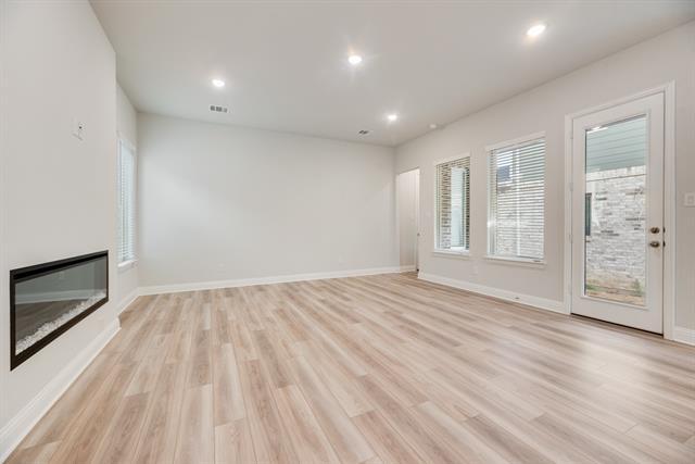 Building Photo - 7009 Sunset Blvd