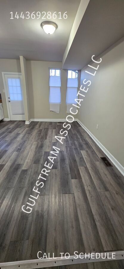 Building Photo - 5321 Denmore Ave