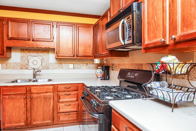 Building Photo - 4008 Heritage Valley Ct