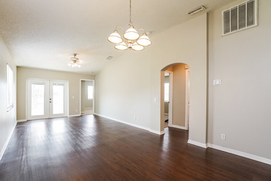 Building Photo - 13123 Fennway Ridge Dr