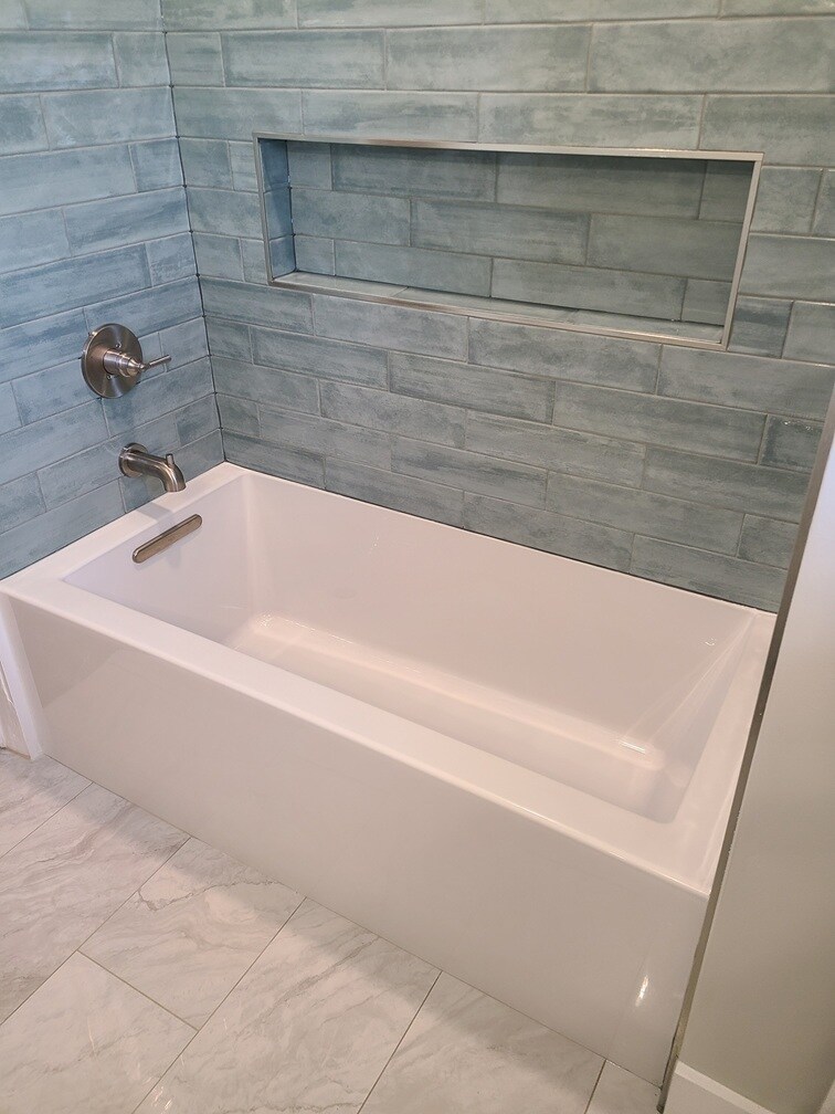 Building Photo - 1352 elizabeth street