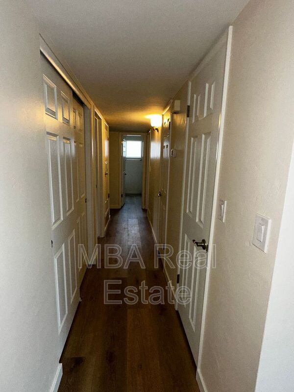 Building Photo - 660 W Erie St