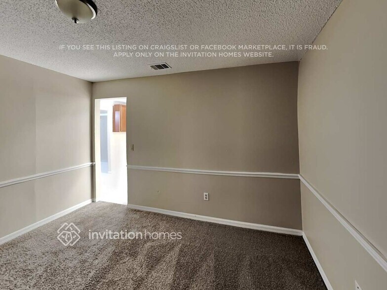 Building Photo - 2117 E Parkton Dr