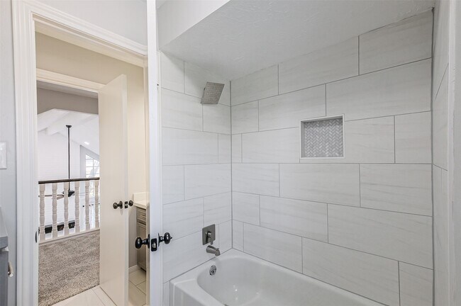 Building Photo - 20506 Park Pine Ln