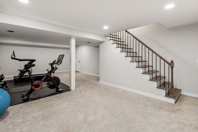 Building Photo - 4604 Mountainview Dr