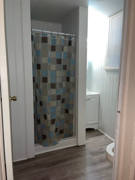 Building Photo - 101 S Comstock St