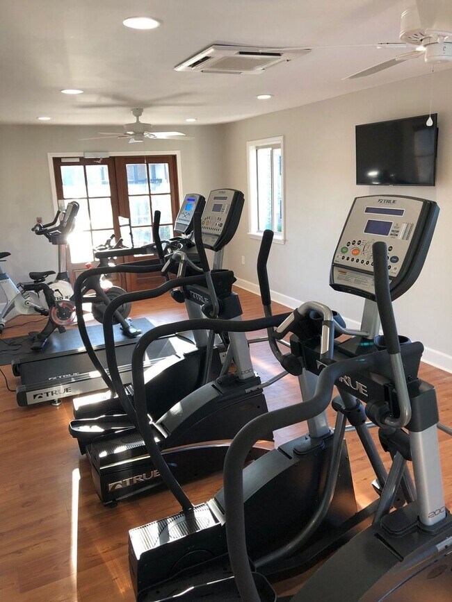 Building Photo - cpg2