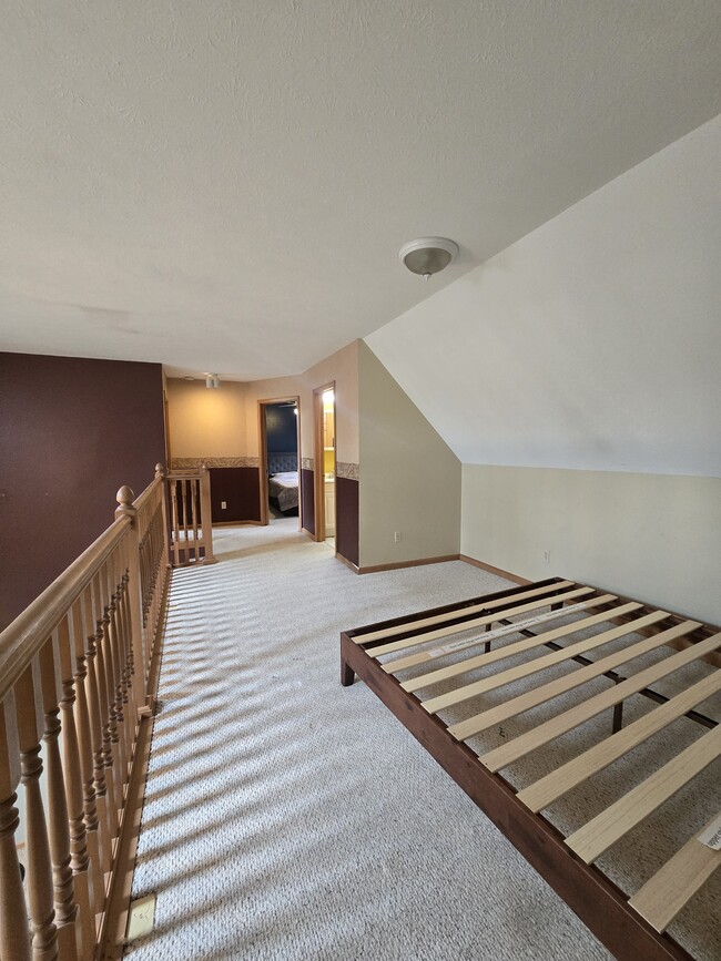 Building Photo - 9444 Windsong Ln
