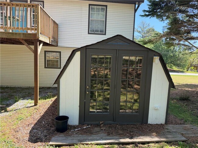 Building Photo - 934 Bay Ridge Dr