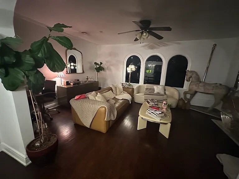 Building Photo - 725 Washington Blvd