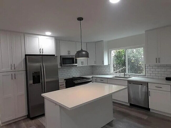 Building Photo - NO MIN CREDIT SCORE REQUIRED, BK OKAY, PAS...