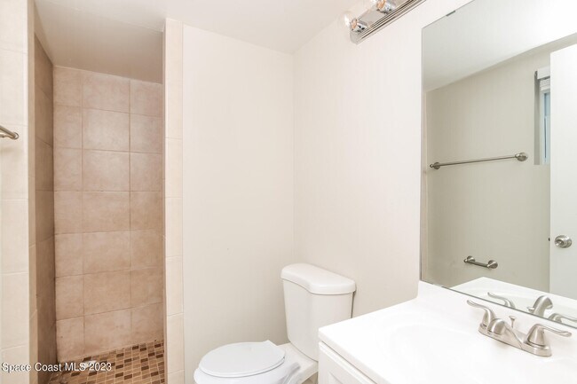 Building Photo - 1763 Fallon Blvd NE