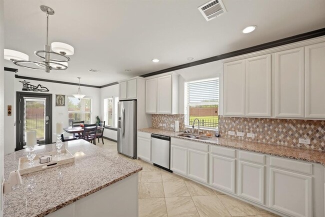 Building Photo - 249 Castlegate Ln