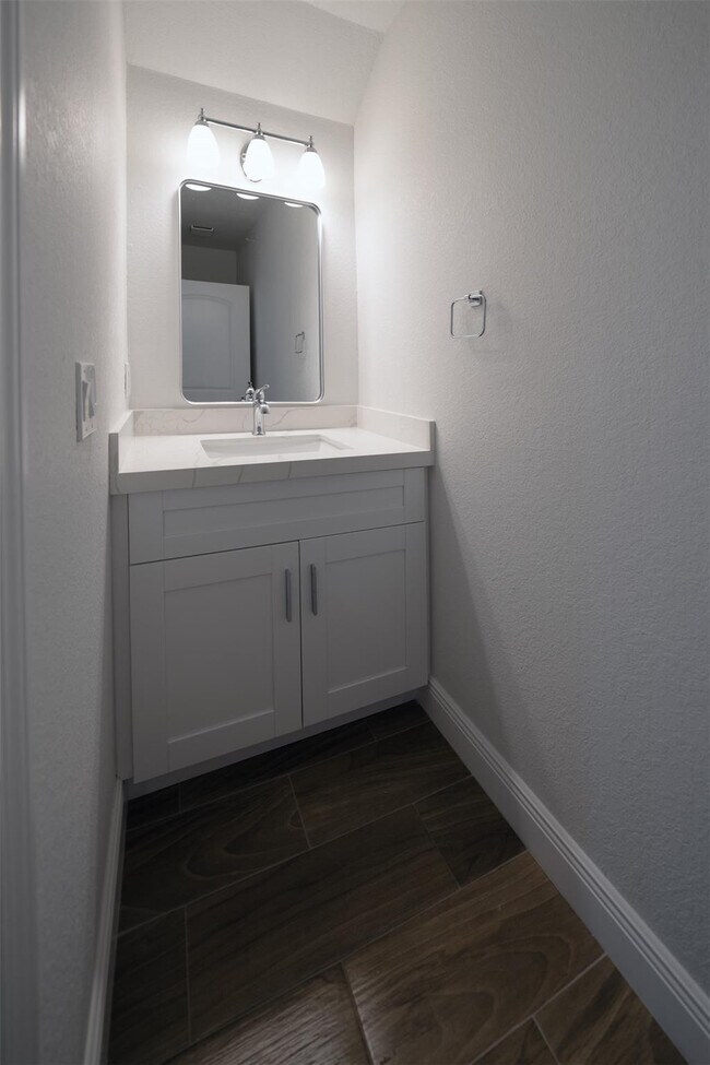 Building Photo - 333 NW 41st St