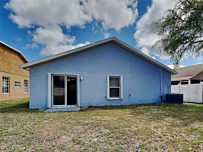 Building Photo - 7640 Prospect Hill Cir