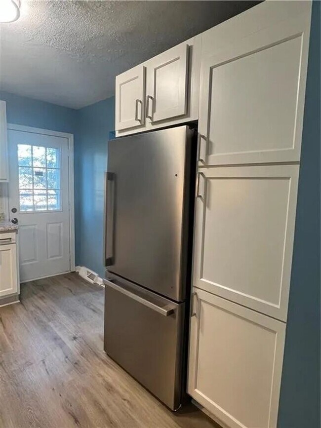 Building Photo - 3BD/ 1 BA Home for Rent- Coraopolis