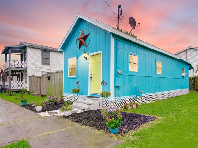 Building Photo - 3917 Winnie St