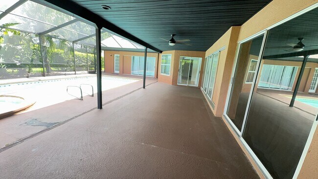 Building Photo - For Rent: A dazzling 5-bedroom, 3-bathroom...