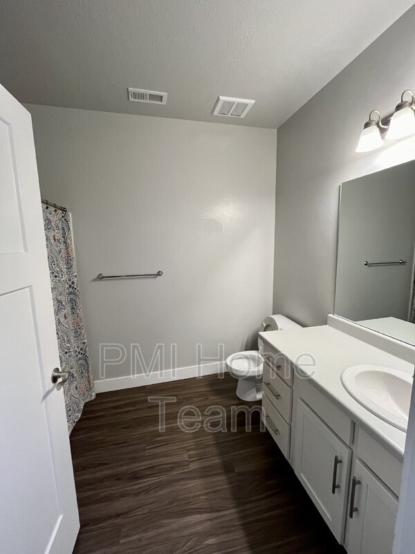 Building Photo - 14474 S Renner Ln