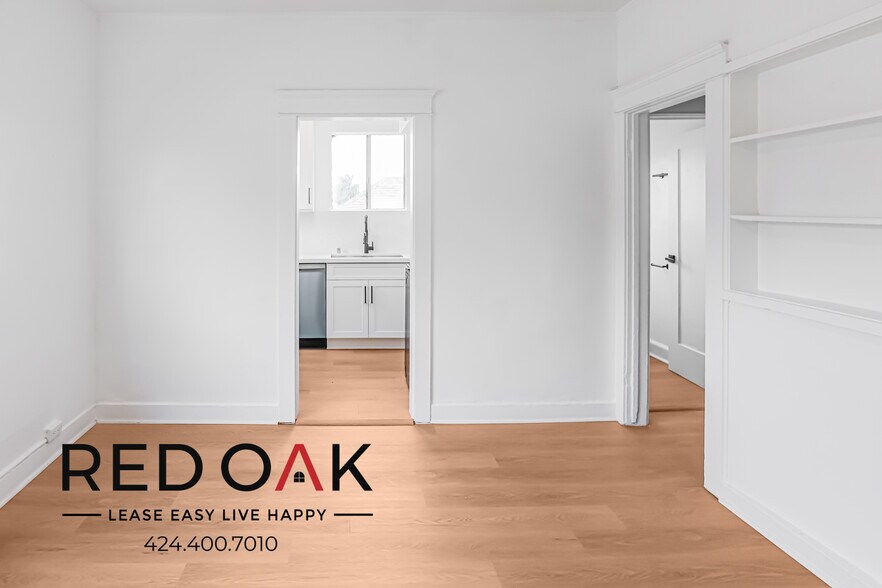 Building Photo - 4348 Lockwood Ave