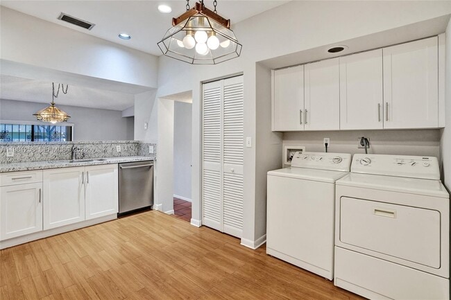 Building Photo - 7382 SW 105th Pl