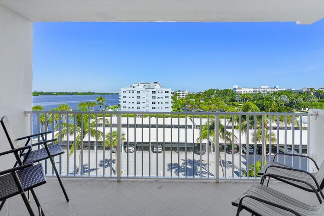 Building Photo - 2860 S Ocean Blvd