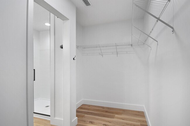 Building Photo - 101 Azalea Rd