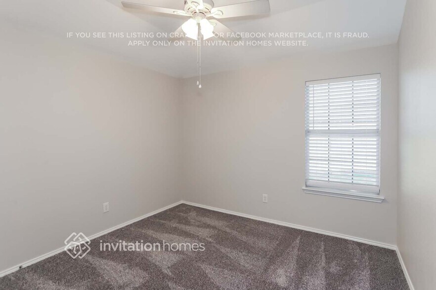 Building Photo - 9001 Heartwood Dr