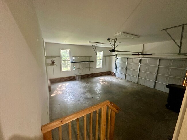 Building Photo - 3 Bedroom Home - Private - Central SC