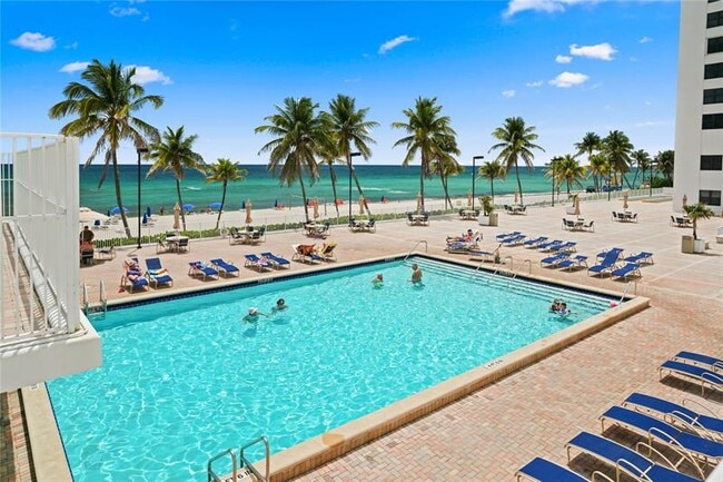 Building Photo - 2201 S Ocean Dr