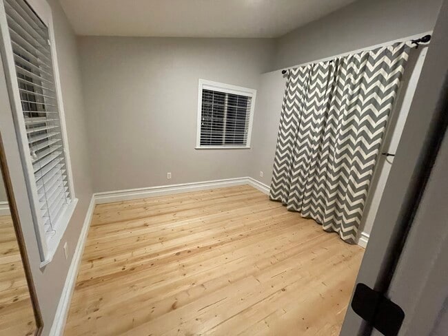 Building Photo - 572 W 6300 S