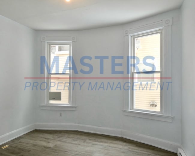 Building Photo - 425 Boston Pl